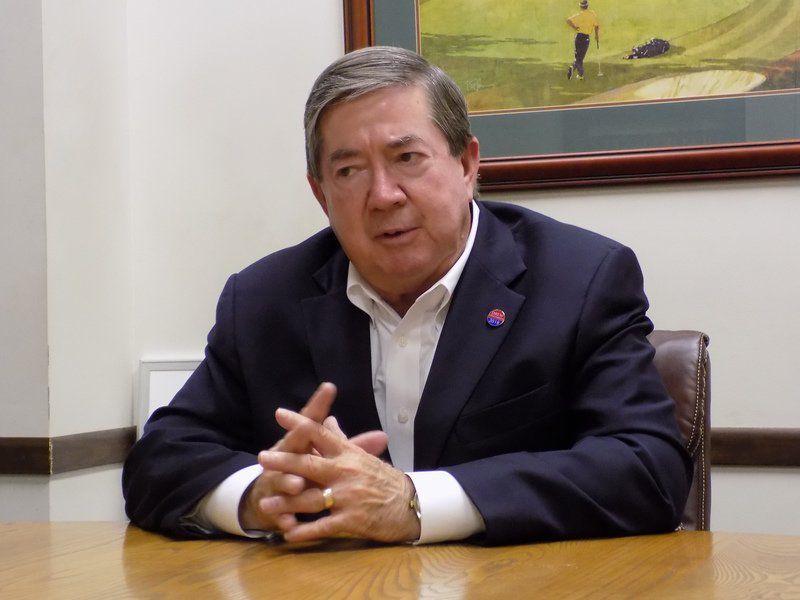 Democratic gubernatorial candidate chides lack of bipartisan resolutions